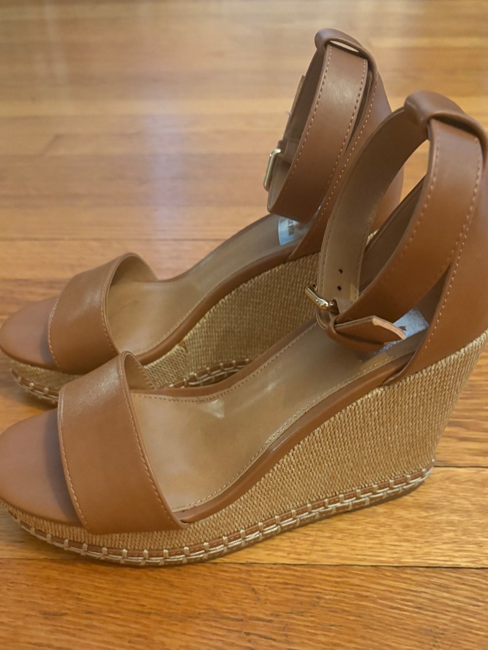 Dolce Vita Wedges sz 6 - Picture 2 of 8